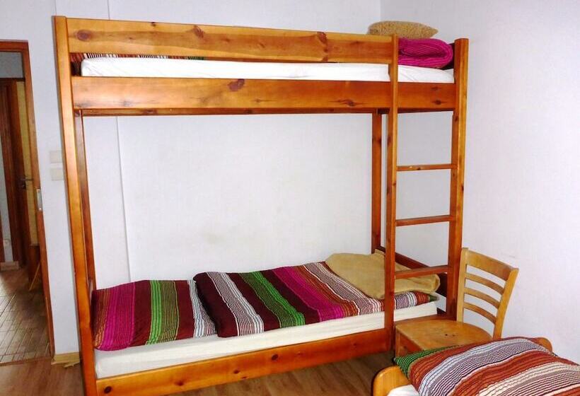 Quarto Familiar Banheiro Compartilhado, Folks Village Plowce House