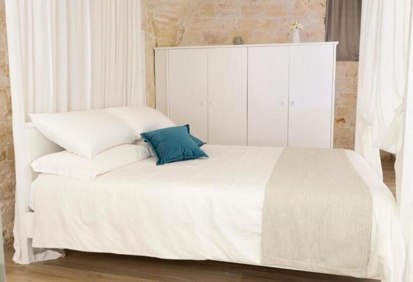 스위트 킹사이즈 침대, B&b Aurelia