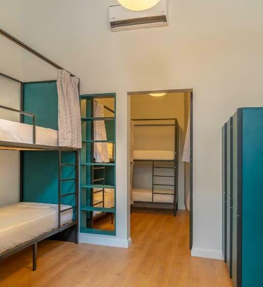 Cama em Quarto Compartilhado, Intra Muros Hostel