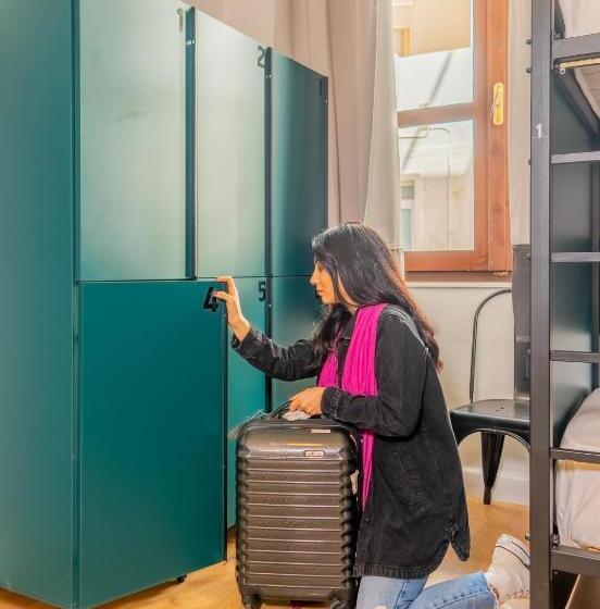 Quarto Quadruplo Estandar Banheiro Compartilhado, Intra Muros Hostel