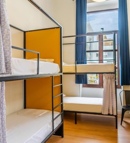Семейный Номер Совместный Санузел, Intra Muros Hostel