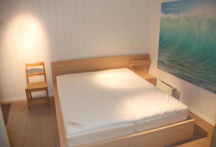 Дом 4 Спальни, å Rorbuer By Classic Norway Hotels