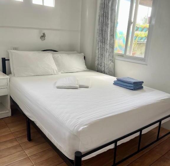 디럭스 트리플 룸, Balai Tinay Guesthouse