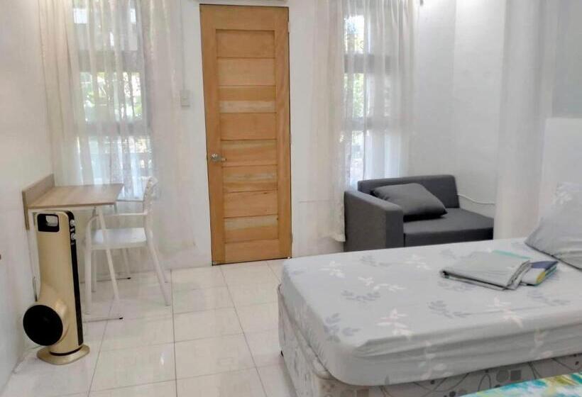 스탠다드 발코니 스튜디오, Balai Tinay Guesthouse