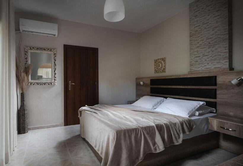 Семейные Апартаменты, Tsamakdas House