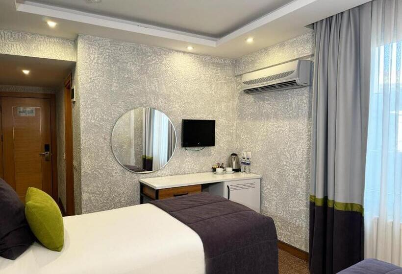 اتاق اکونومی, Carlton Hotel Old City
