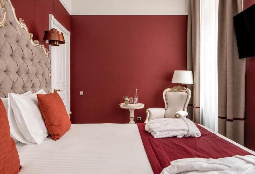 جناح جونيور, Grand Hotel Lviv Casino & Spa