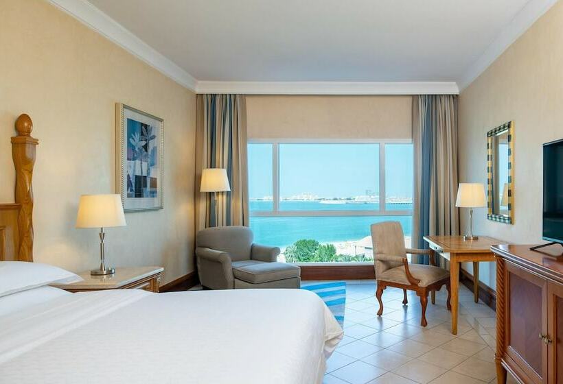 اتاق کلوب با چشم‌انداز, Sheraton Jumeirah Beach Resort