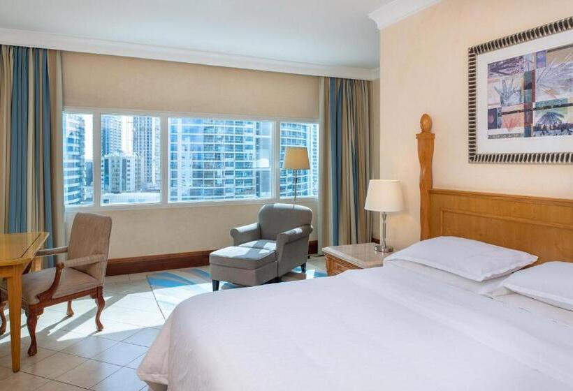 Номер Клуб Кровать Кинг, Sheraton Jumeirah Beach Resort