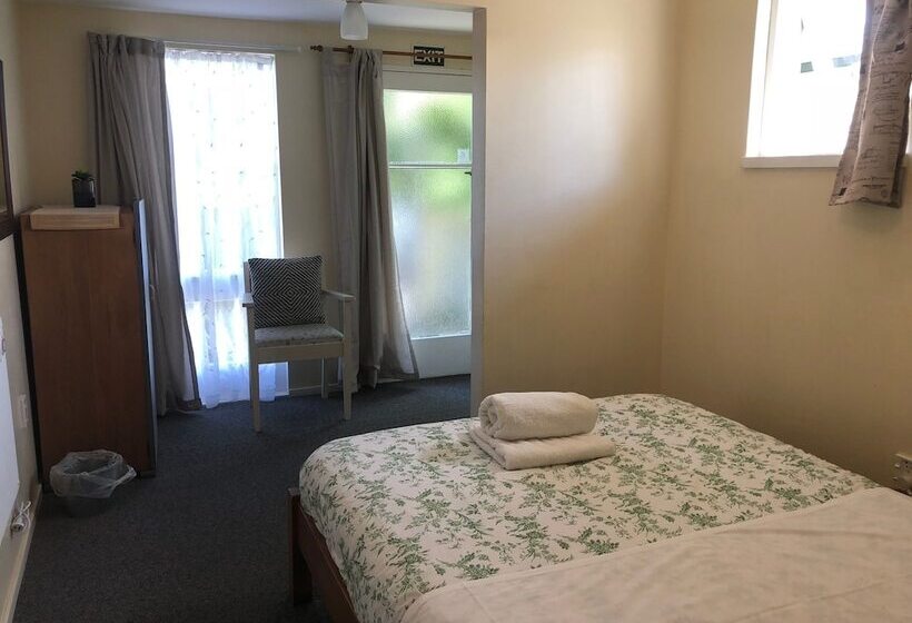 스탠다드 룸 공동 욕실, Almond House Hostel