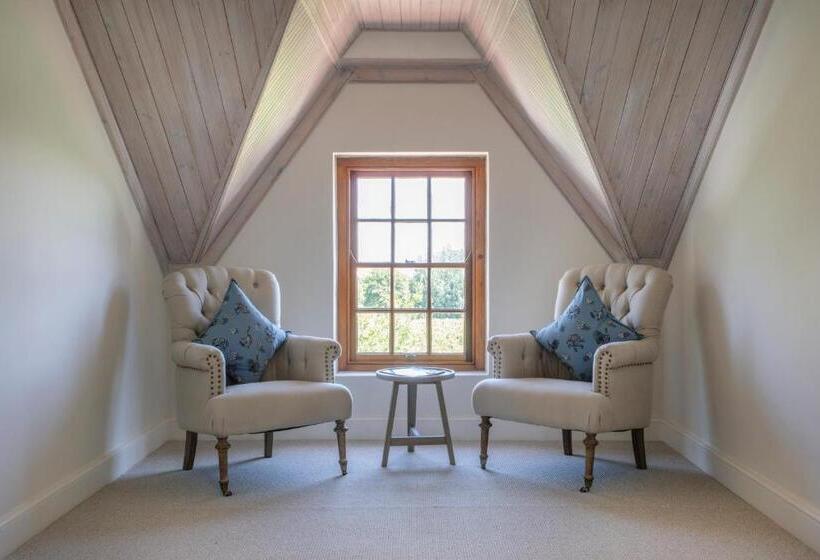 컴포트 룸, Andreas Country House
