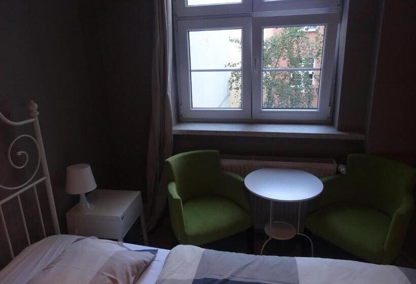 Deluxe Zimmer mit Gartenblick, Rosemary S B&b