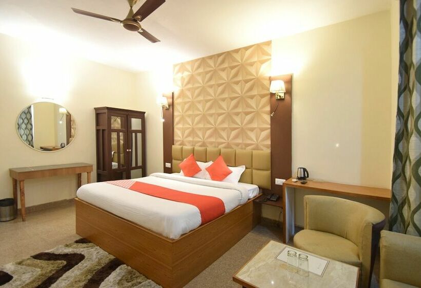 اتاق استاندارد, Capital O 11567 Hotel Shivalik Hills