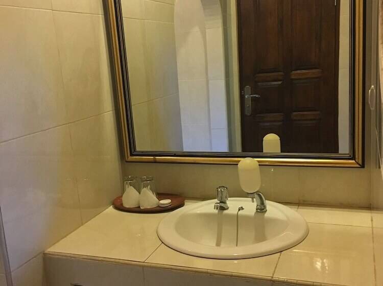 Quarto Estandar, Cafe Wayan Cottages Senggigi