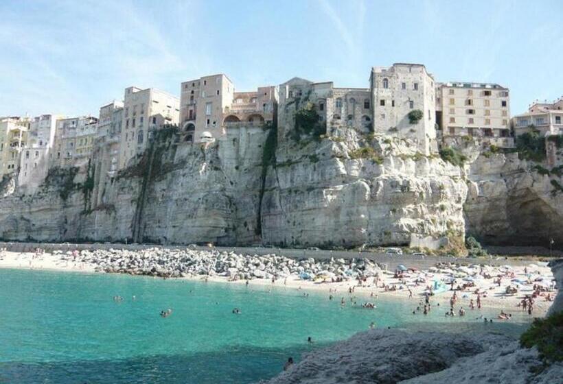 Superior Room with Terrace, Bella Tropea Accommodation