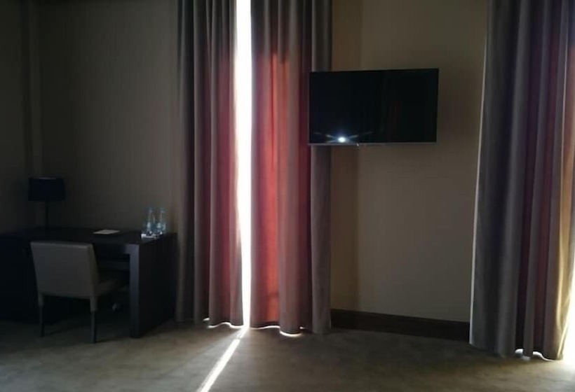 Номер Стандарт, Soho Grand