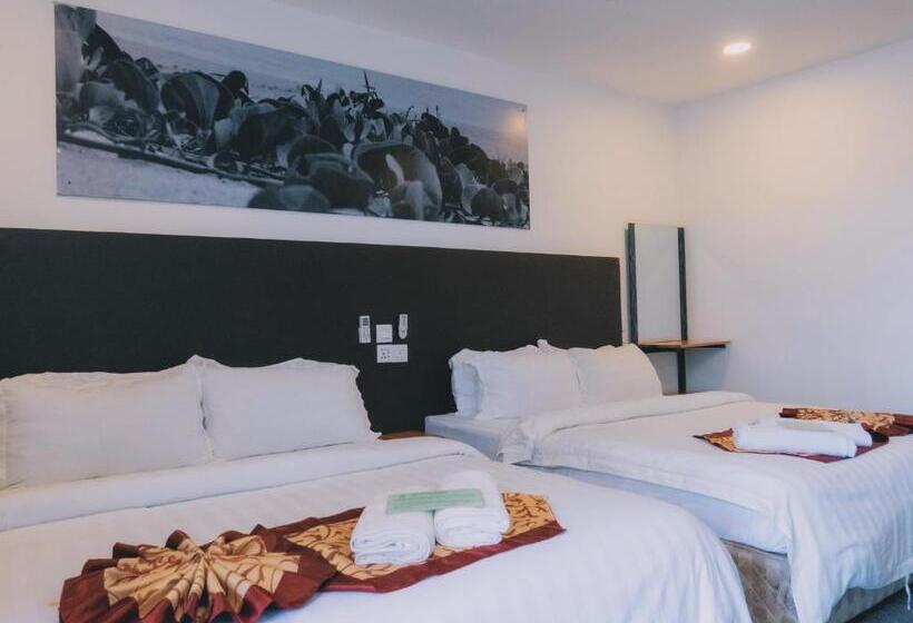 اتاق لوکس خانوادگی, The Barat Tioman Beach Resort