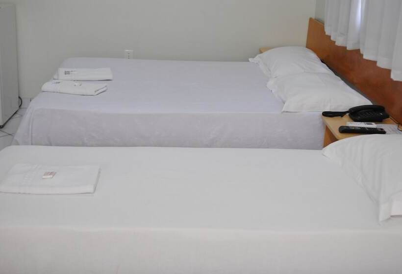 Quarto Triplo Standart, Super Economico