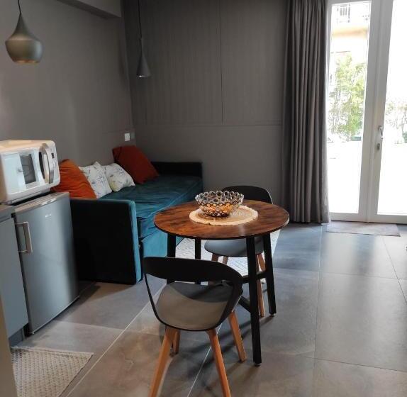 Апартаменты 1 Спальня с Террасой, Slo Design House