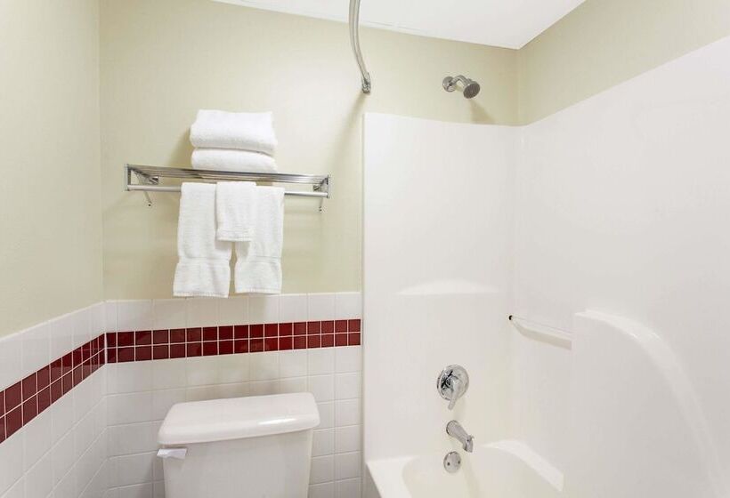 Люкс Кровать Кинг, Americinn By Wyndham St Cloud Mn I 94