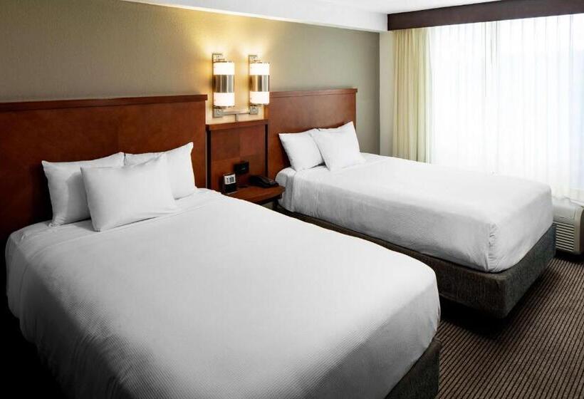 Номер Стандарт Адаптированный для Инвалидов, Hyatt Place Roanoke Airport / Valley View Mall