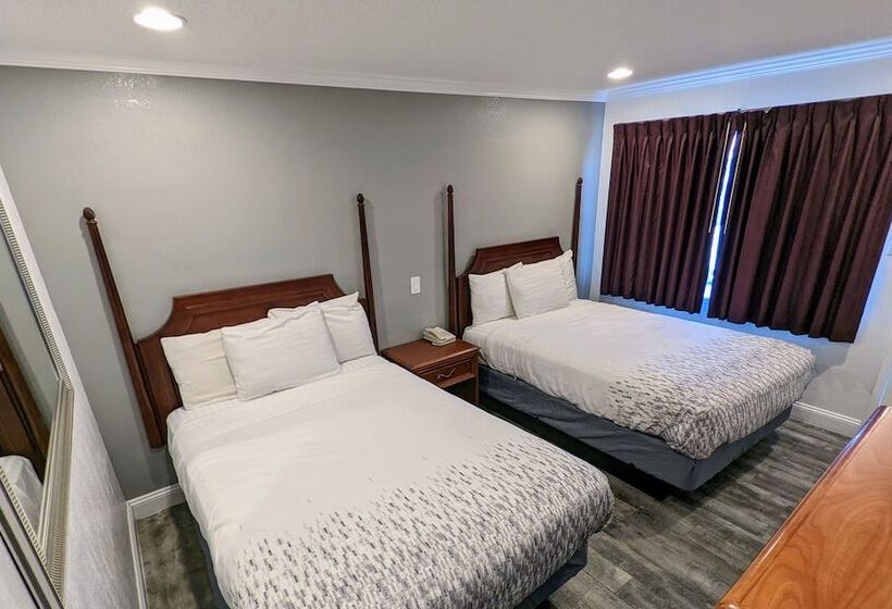 Номер Стандарт, Deluxe Inn