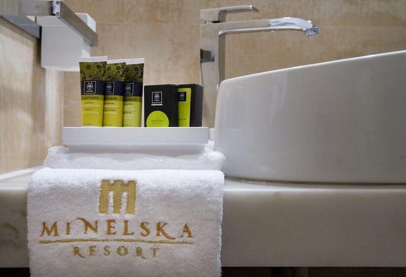 سوییت با چشم‌انداز باغ, Minelska Resort