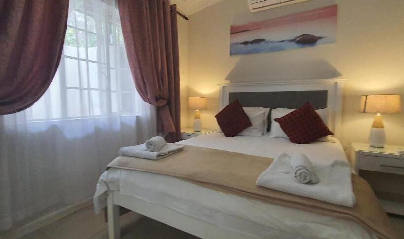 Апартаменты 1 Спальня, Peppertree Guest House Paulshof Jhb Solar&boreholewater