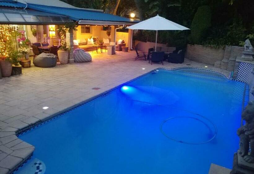 Номер Стандарт, Peppertree Guest House Paulshof Jhb Solar&boreholewater