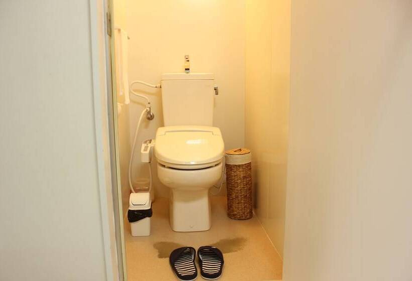Семейный Номер, Seaside Pension Petit Shirahama