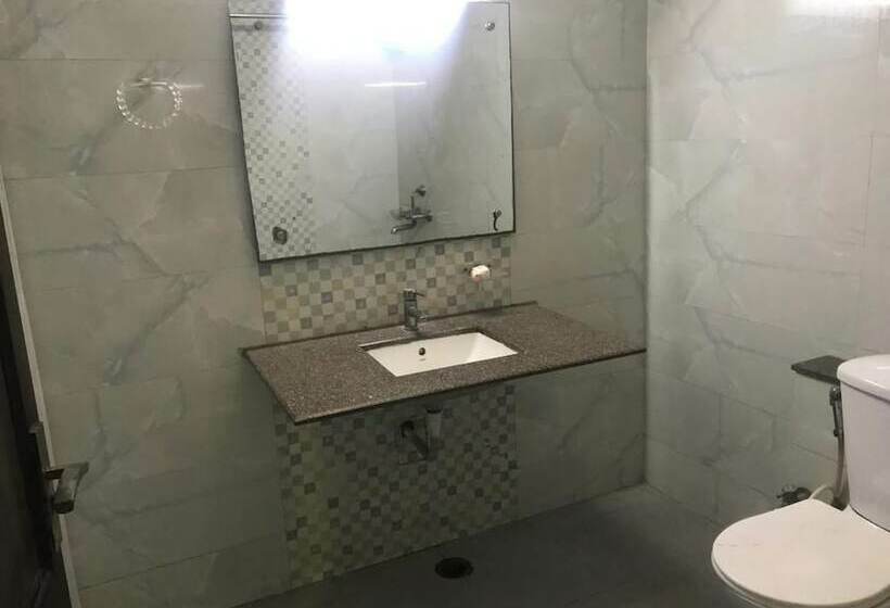 Номер Стандарт, Avalon Taj