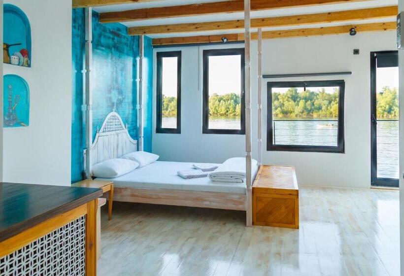 استودیوی استاندارد, Arkabarka 2  Floating Dream Rooms And Apartments