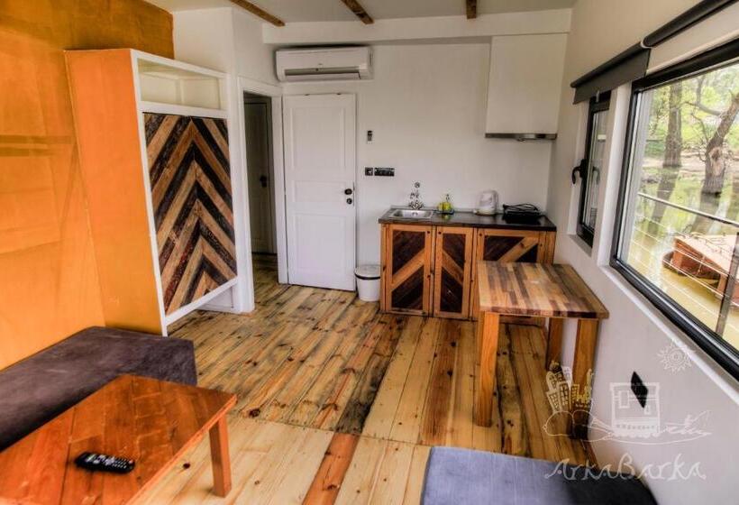 آپارتمان 1 خوابه با تراس, Arkabarka 2  Floating Dream Rooms And Apartments