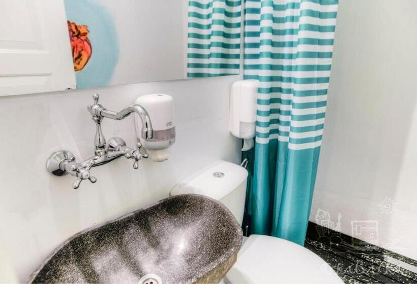 اتاق استاندارد چهار تخته, Arkabarka 2  Floating Dream Rooms And Apartments