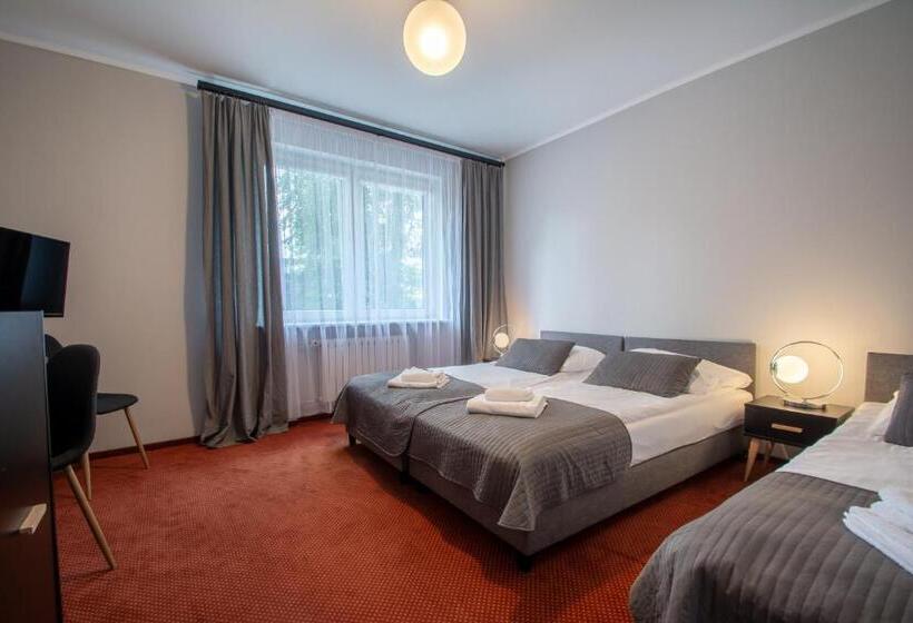 اتاق استاندارد سه نفره, Resort Moderna Jastrzębia Góra