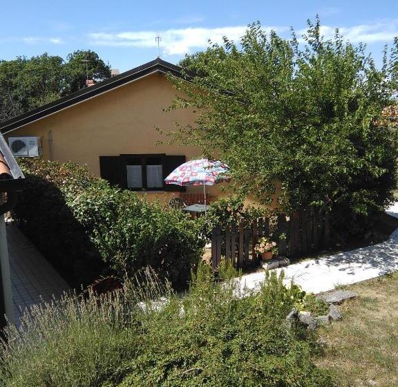استودیو خانوادگی, Agriturismo Radovic