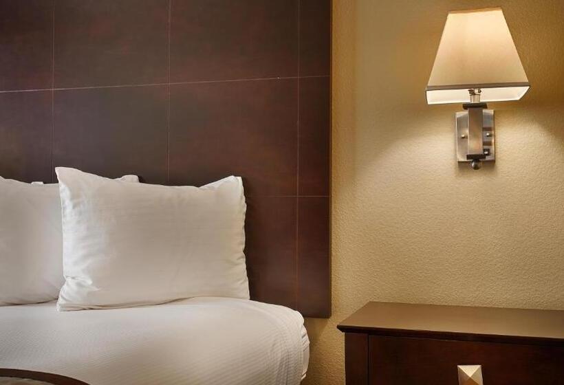 스위트, Best Western Plus Bayshore Inn