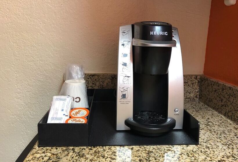 バスタブ付きスーペリアールーム, Ramada By Wyndham Flamingo Water Park