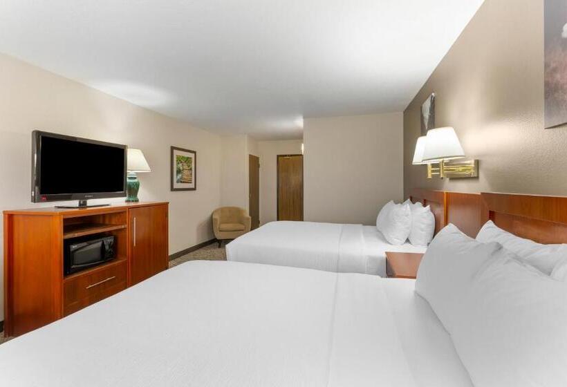 Номер Стандарт, Quality Inn & Suites Fillmore I15
