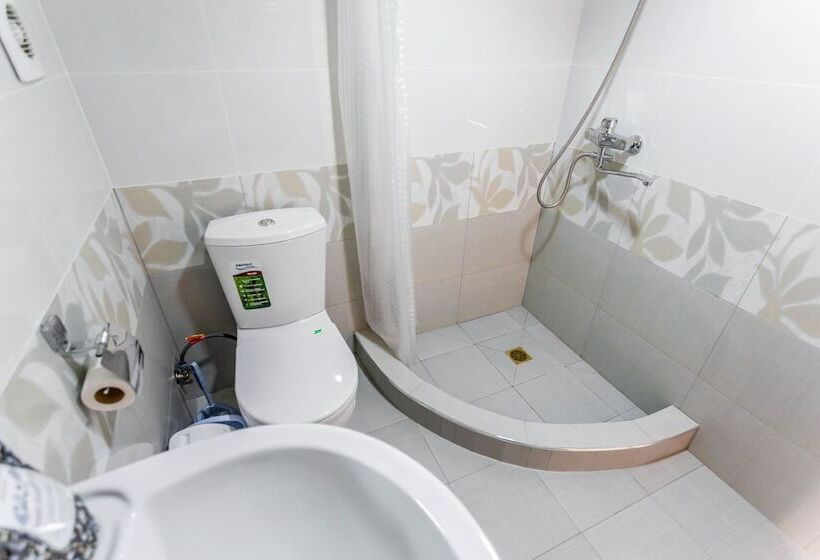 Quarto Triplo Estandar, Suzani Samarkand