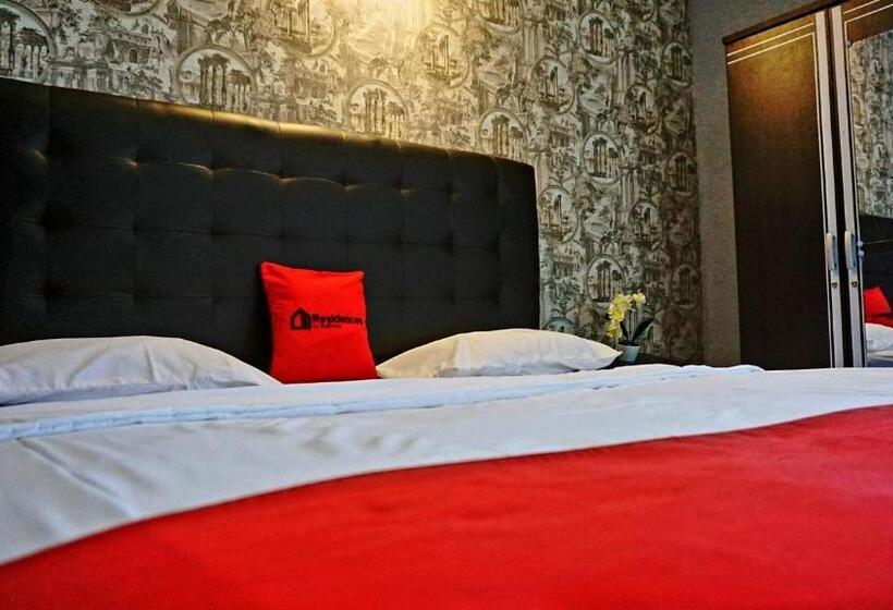 Номер Стандарт, Residences By Reddoorz Near Taman Safari