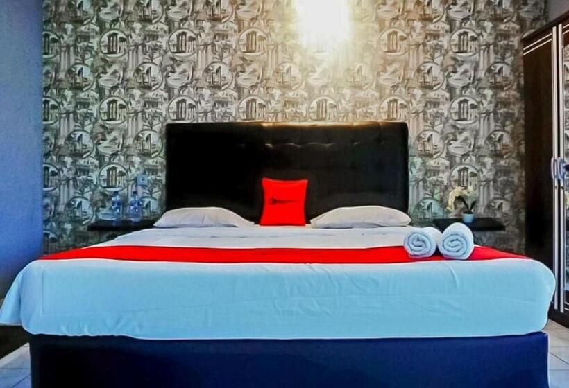 Номер Стандарт, Residences By Reddoorz Near Taman Safari
