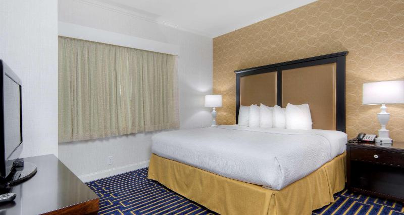 스위트 킹사이즈 침대, Best Western Plus Palm Court