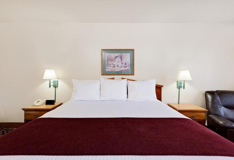 스위트 킹사이즈 침대, Days Inn By Wyndham San Angelo
