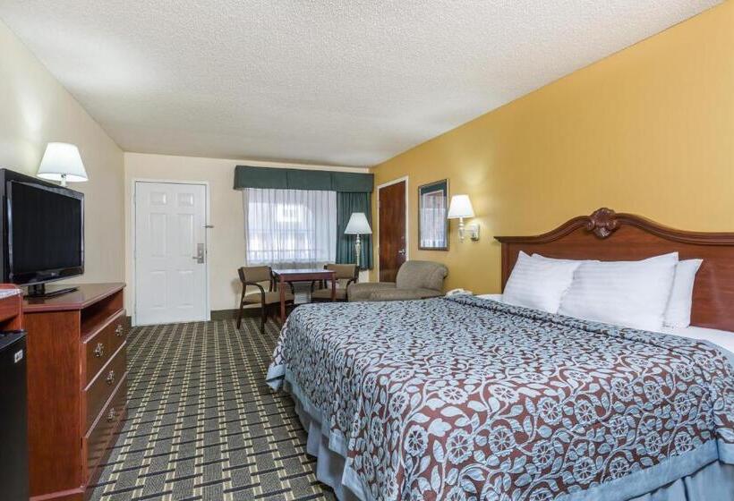 스탠다드 룸 킹사이즈 침대, Days Inn & Suites By Wyndham Warner Robins Near Robins Afb