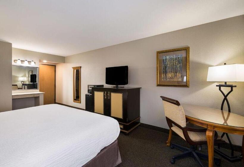 Стандартный Номер Кровать Кинг, Revel Hotel Minot   Surestay Collection By Best Western