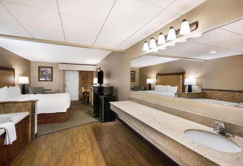 Стандартный Номер Кровать Кинг, Revel Hotel Minot   Surestay Collection By Best Western