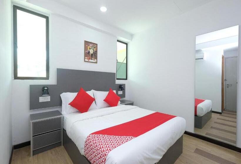 اتاق لوکس, Oyo 44043 First Garden