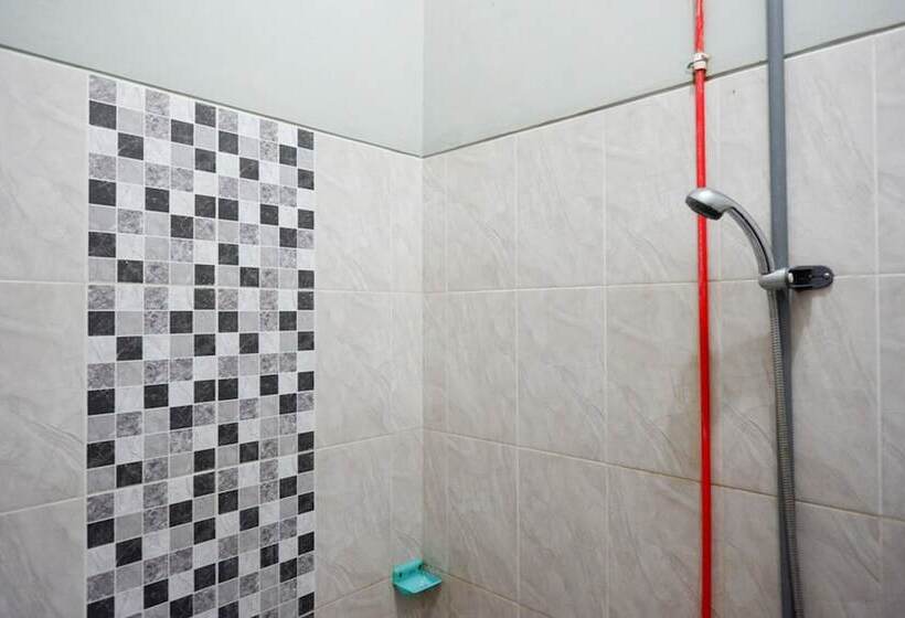 Номер Стандарт, Reddoorz Syariah Near Menara Kudus