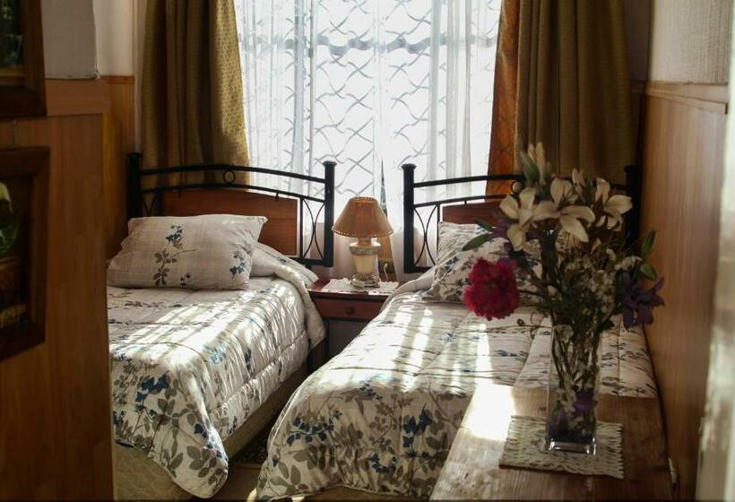 اتاق استاندارد با سرویس بهداشتی مشترک, Hostal Bianca